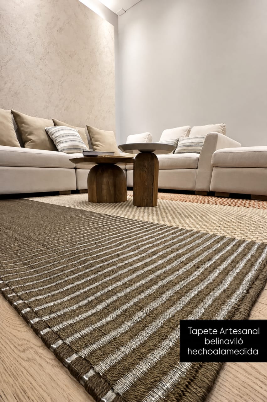 Alfombra artesanal Belina Viló modelo Nocturno en Fibra Natural y Estaño, una pieza exclusiva tejida a mano