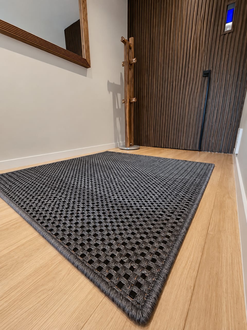 Alfombra artesanal Belina Viló modelo Indigo Seda en Seda y Cobre, una pieza exclusiva tejida a mano